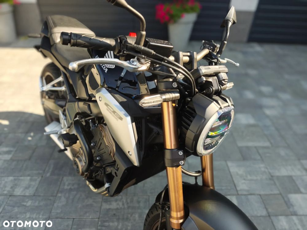 Honda CB - 24