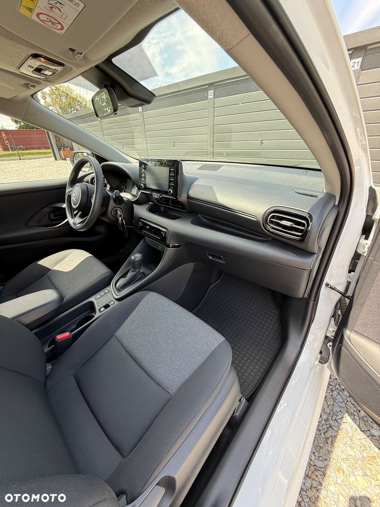 Mazda 2 Hybrid - 18