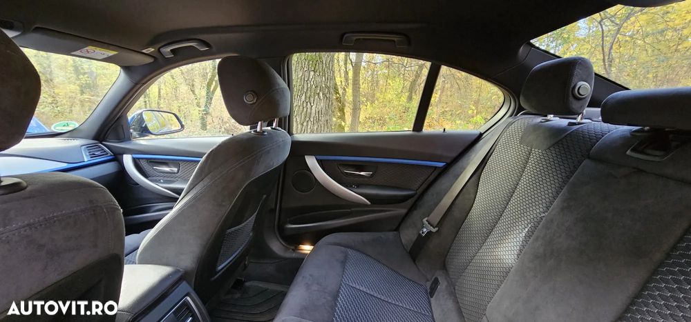BMW Seria 3 320d xDrive M Sport - 12