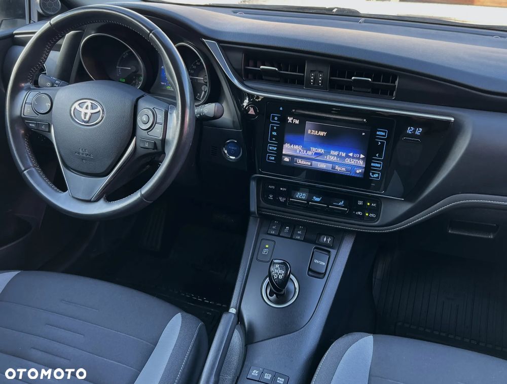 Toyota Auris Hybrid 135 Prestige - 16