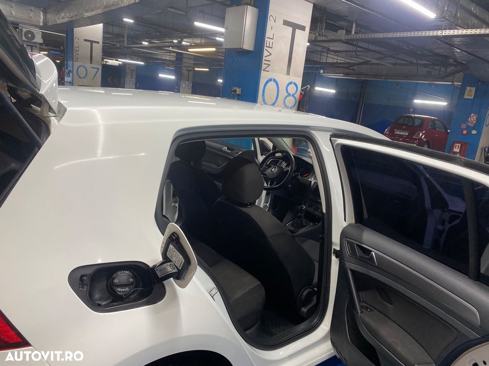Volkswagen Golf 1.6 TDI BMT Comfortline - 6