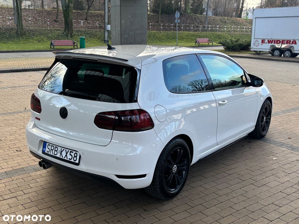 Volkswagen Golf - 8