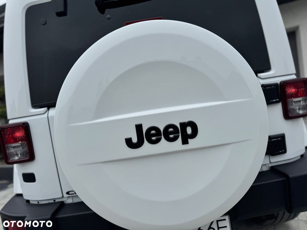 Jeep Wrangler Unlimited 2.8 CRD Automatik Sahara - 24