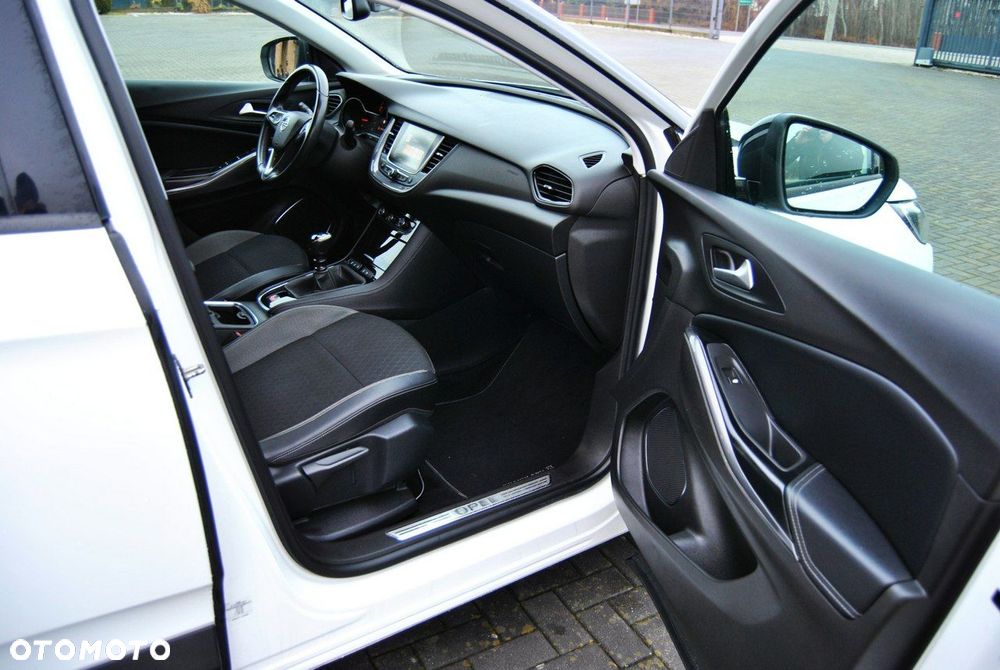 Opel Grandland X 1.2 T Ultimate S&S - 11