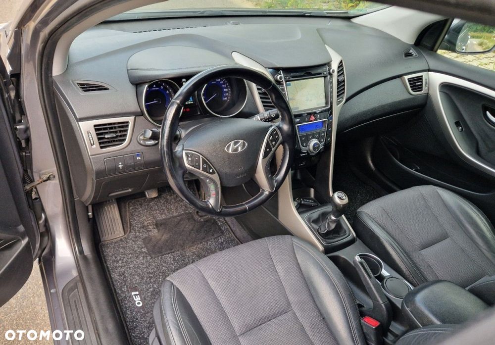 Hyundai i30 blue Kombi 1.6 GDi Style - 20