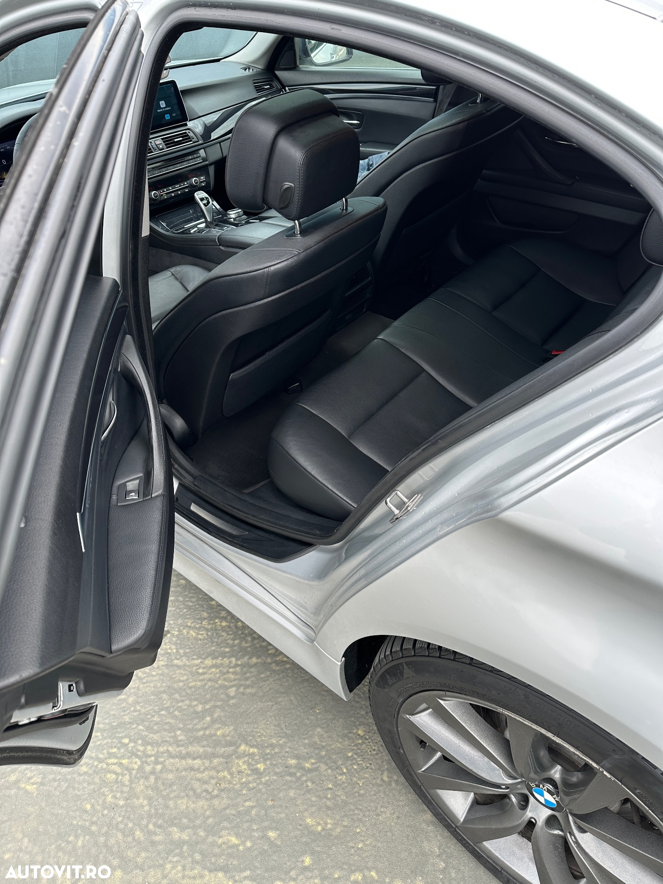 BMW Seria 5 525d Aut. - 7