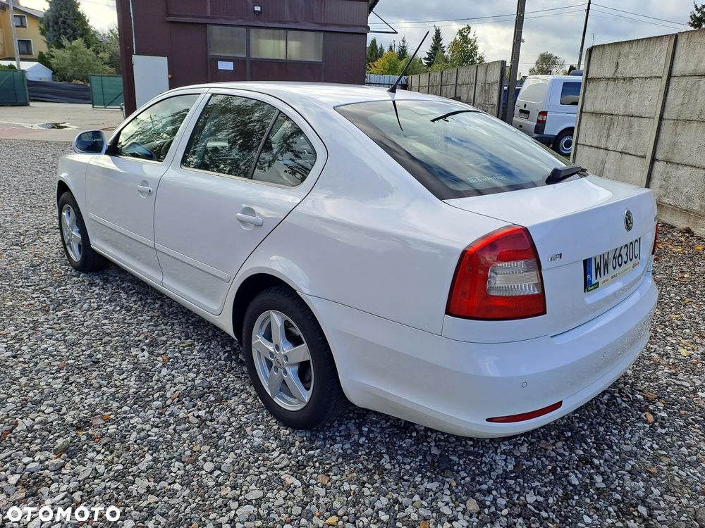 Skoda Octavia 1.6 Elegance - 5