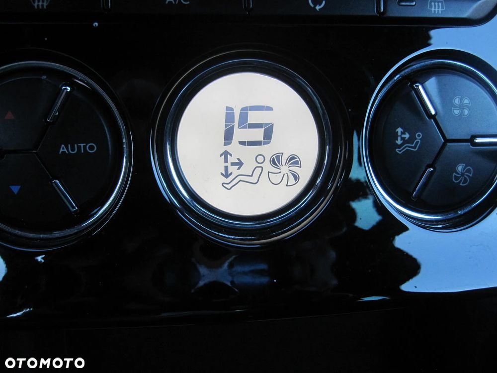 Citroën DS3 PureTech 110 Start & Stop SoChic - 7