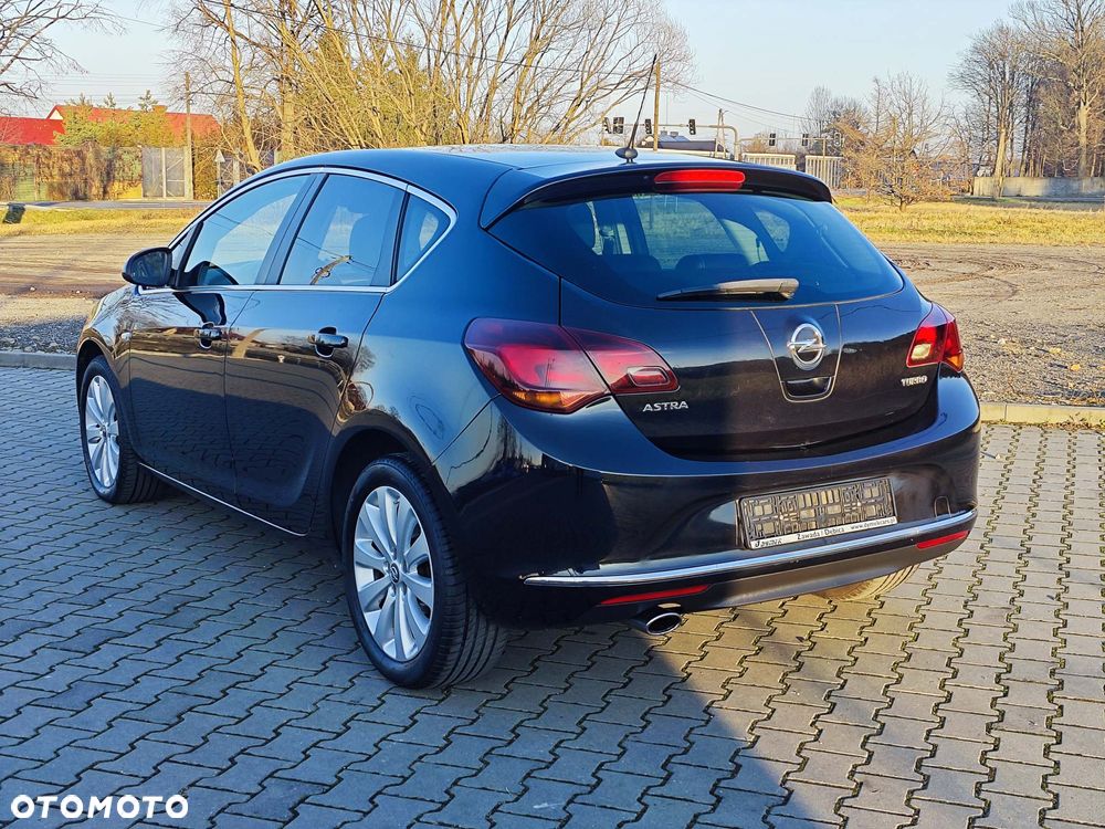 Opel Astra 1.4 Turbo Cosmo - 3