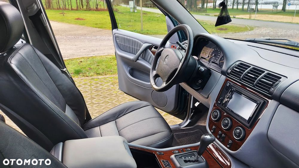 Mercedes-Benz ML - 11