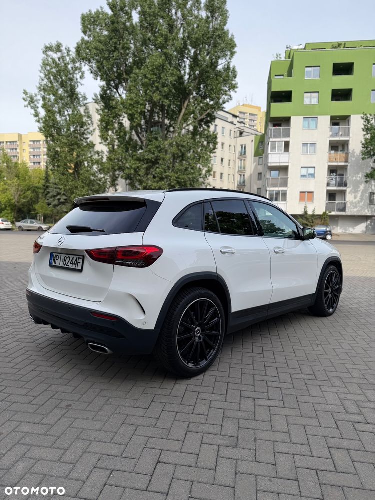 Mercedes-Benz GLA 200 AMG Line - 9