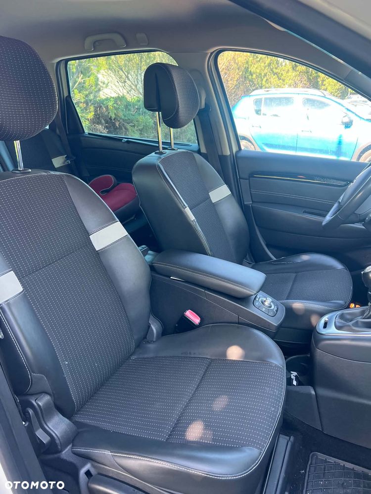Renault Grand Scenic ENERGY TCe 115 Dynamique - 10