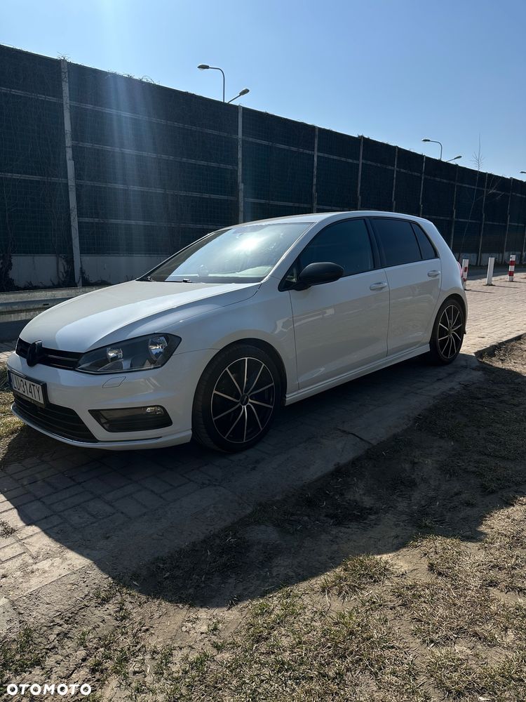 Volkswagen Golf - 2