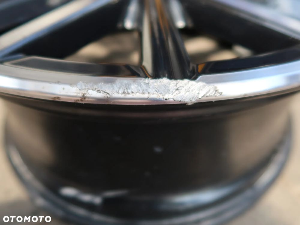 W1 Felga BMW X1 u11 6891179 7,5x18et50 - 4