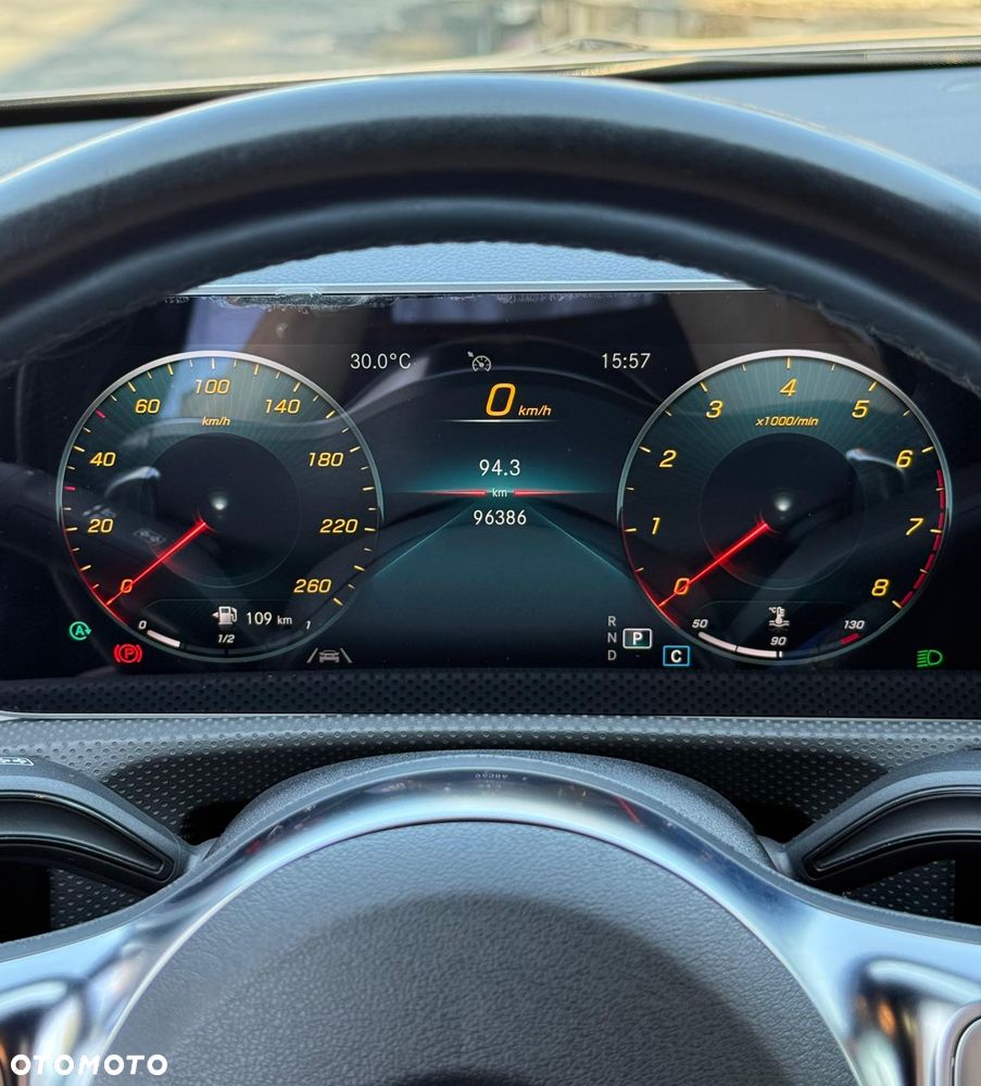 Mercedes-Benz CLA 200 7G-DCT - 16
