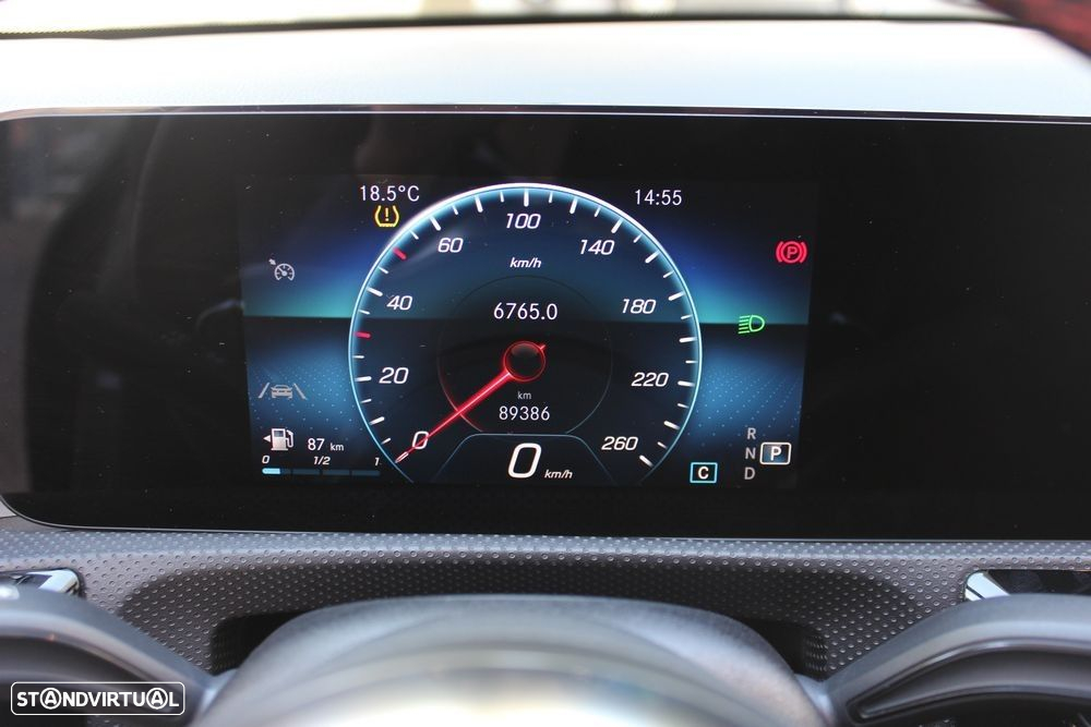 Mercedes-Benz CLA 180 d Shooting Brake AMG Line Aut. - 18