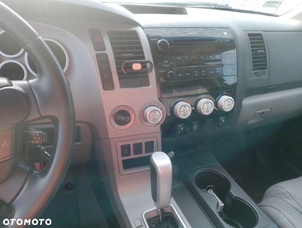 Toyota Tundra - 7