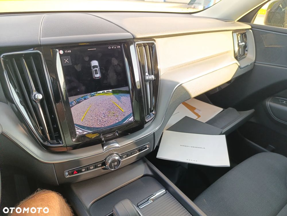Volvo XC 60 B4 D Momentum Pro - 20