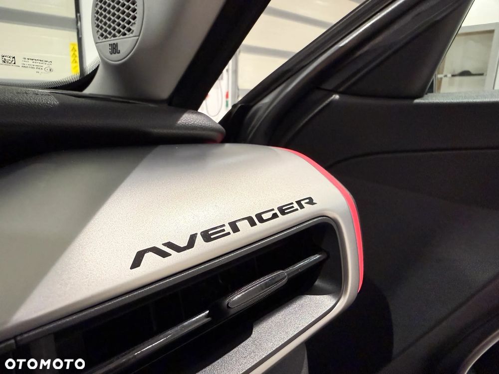 Jeep Avenger 1.2 T3 mHEV Altitude FWD eDCT6 - 23