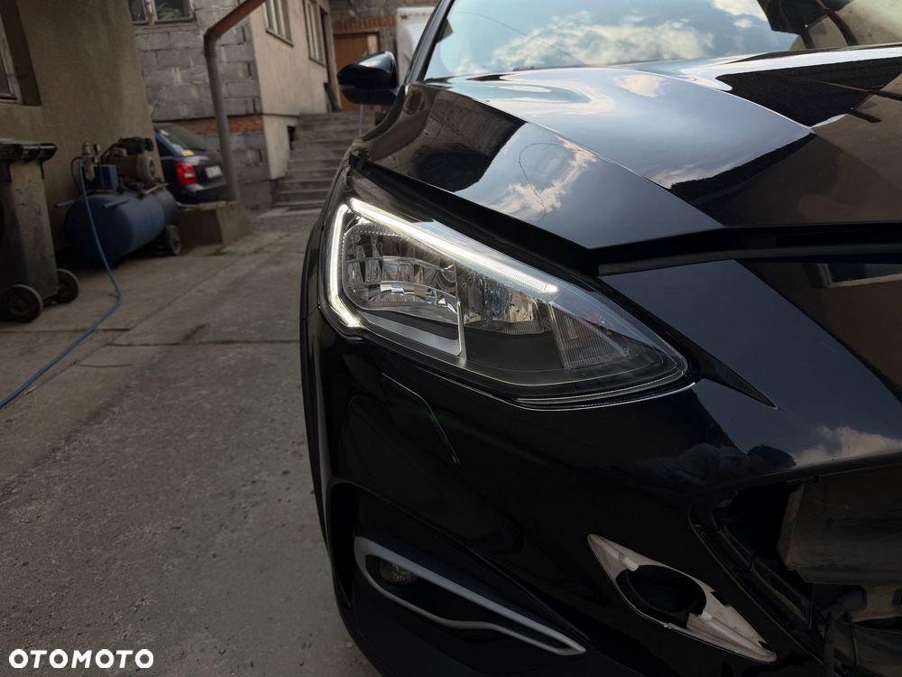 Ford Focus 1.0 EcoBoost Hybrid ACTIVE X - 5