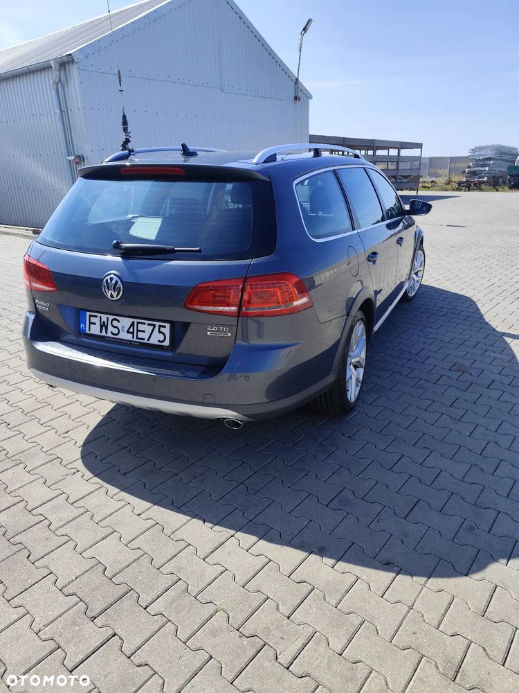 Volkswagen Passat 2.0 TDI 4Mot Highline DSG - 4