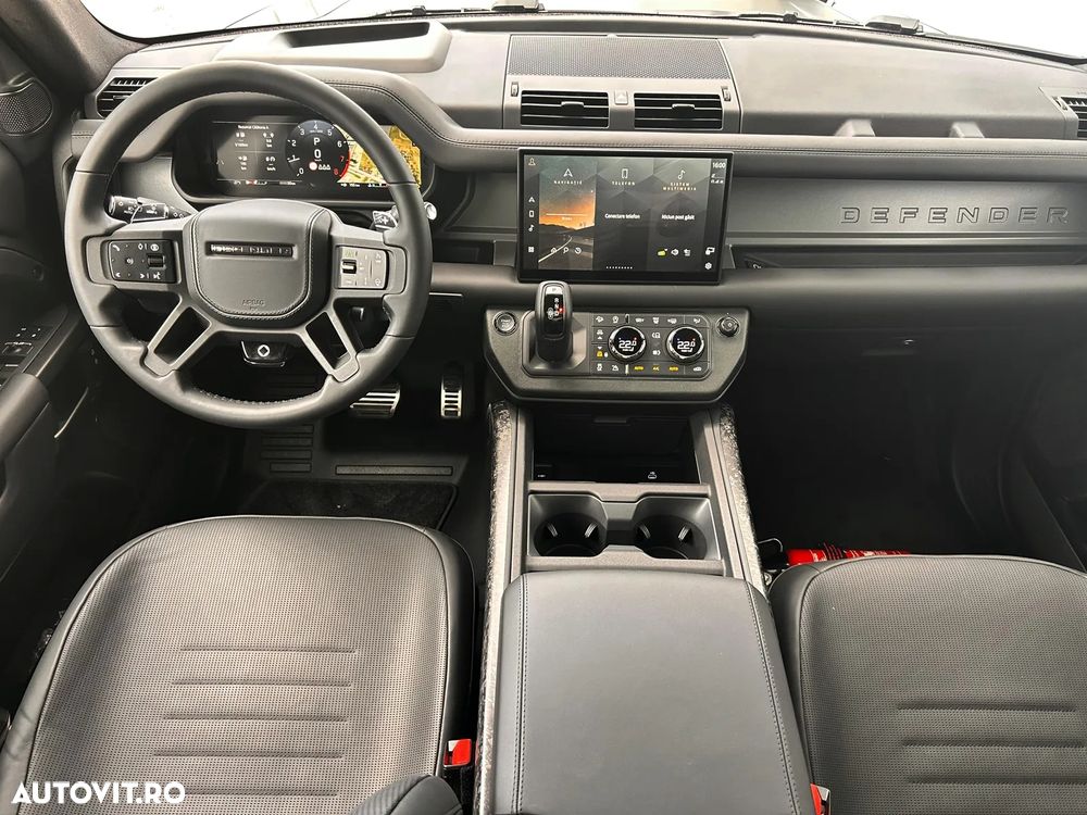 Land Rover Defender - 8