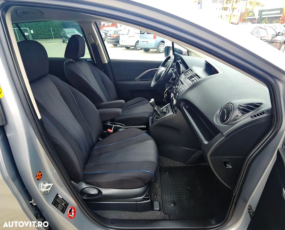 Mazda 5 - 7
