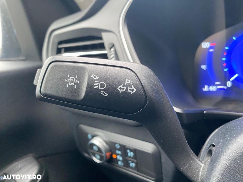 Ford Kuga 2.0 EcoBlue A8 AWD Titanium - 33