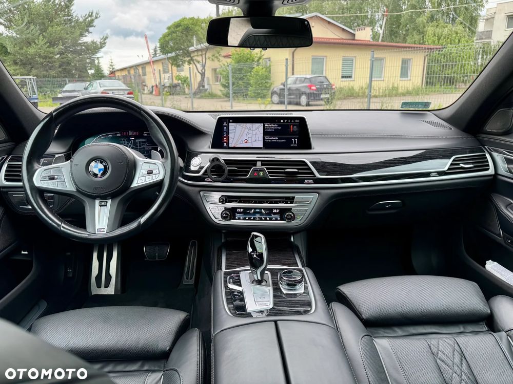 BMW Seria 7 730d xDrive mHEV sport - 24