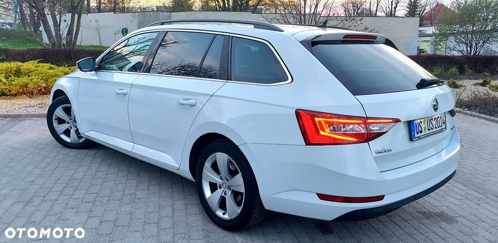 Skoda Superb 2.0 TDI Style - 12