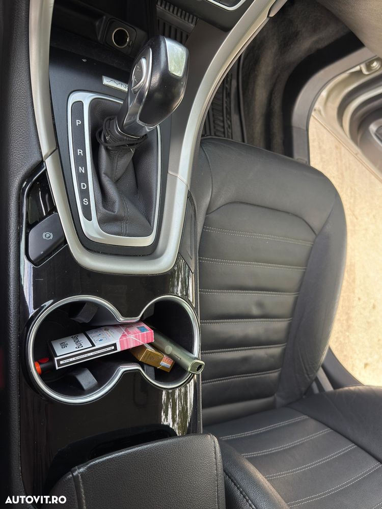 Ford Fusion - 10