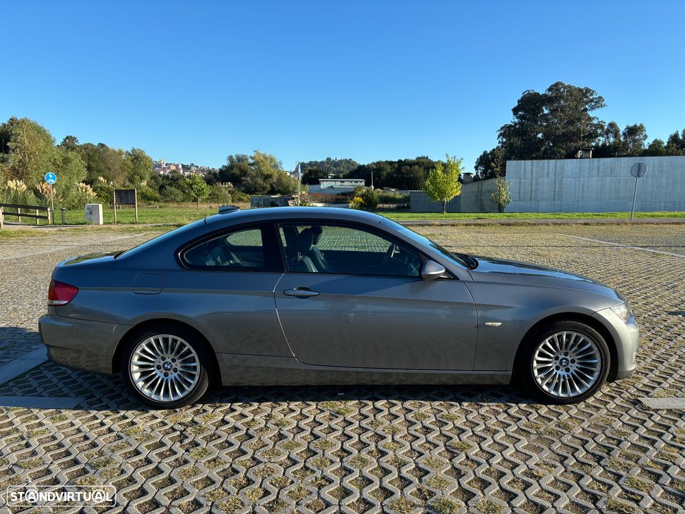 BMW 320 d Coupe Auto - 2