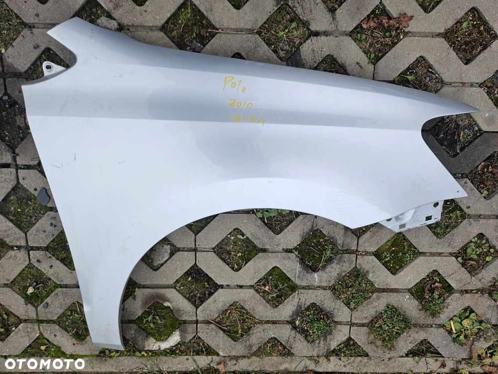 VW Polo błotnik przód przedni prawy 6R - 2