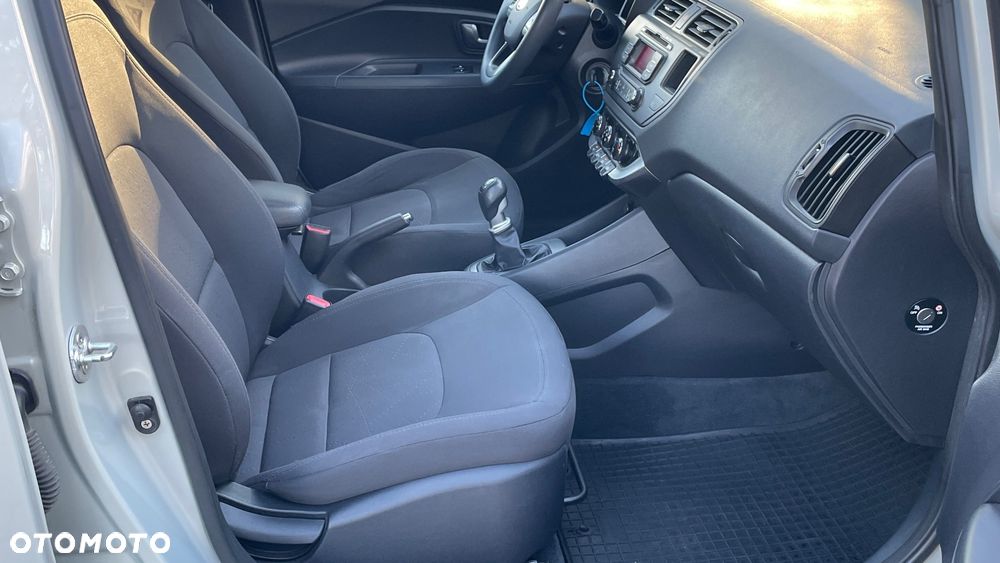 Kia Rio 1.1 crdi L - 23