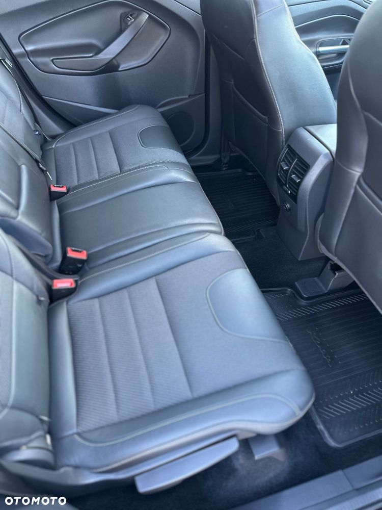 Ford Kuga 1.5 EcoBoost FWD Titanium - 8
