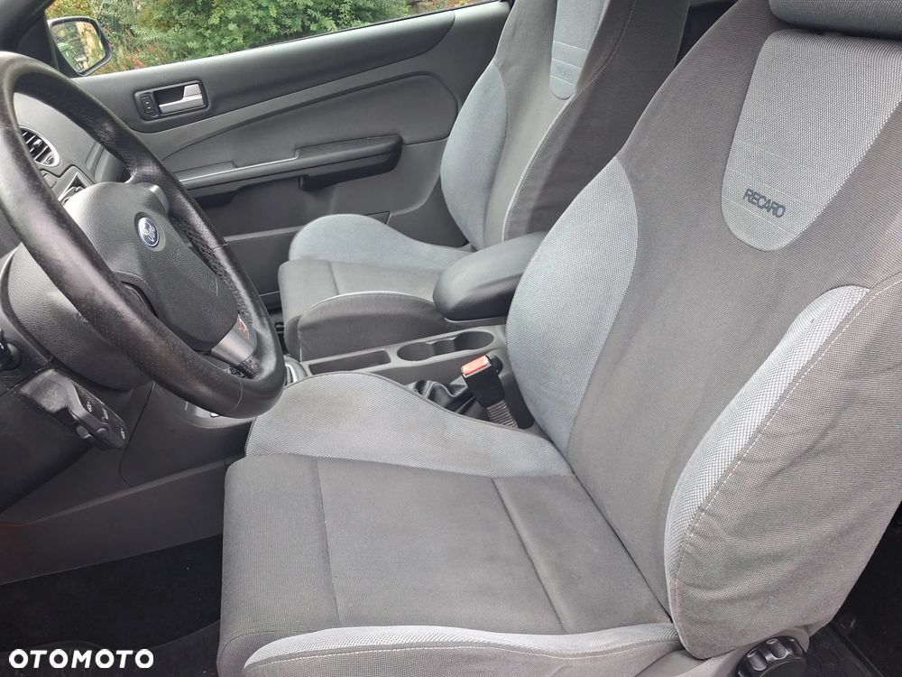Ford Focus 2.5 ST - 5