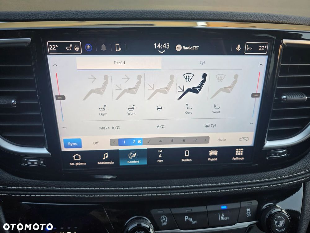 Chrysler Pacifica - 30