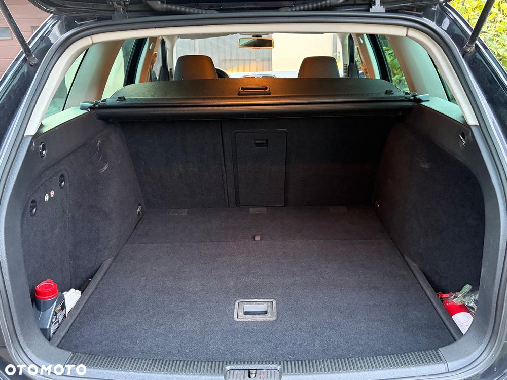 Volkswagen Golf 1.6 TDI Highline - 11