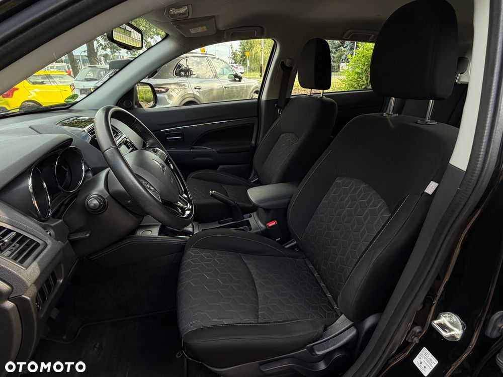 Mitsubishi ASX - 14