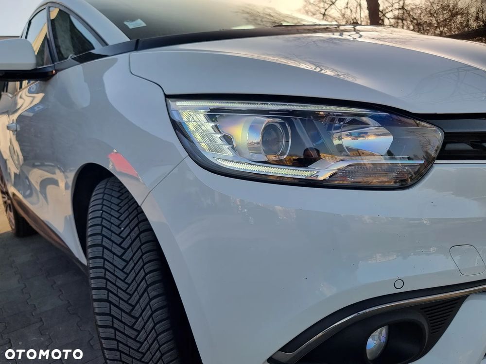 Renault Grand Scenic - 10