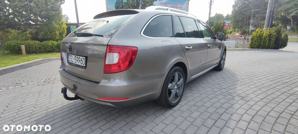 Skoda Superb 1.8 TSI Elegance DSG - 5