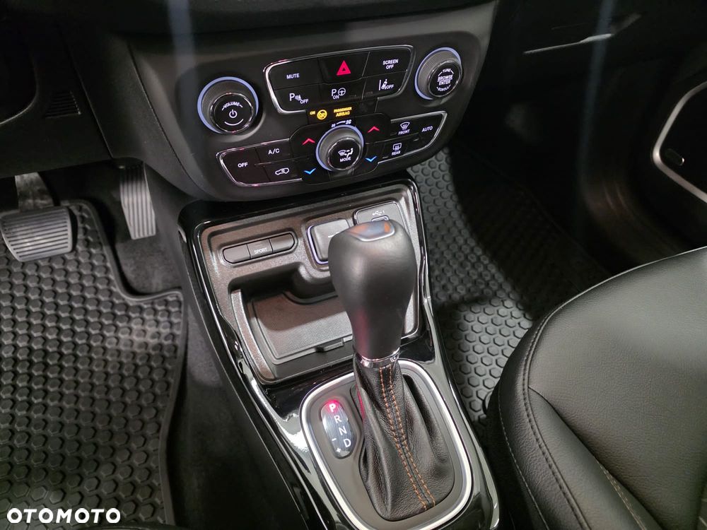 Jeep Compass 1.3 T-GDI I4 Automatik Limited - 21