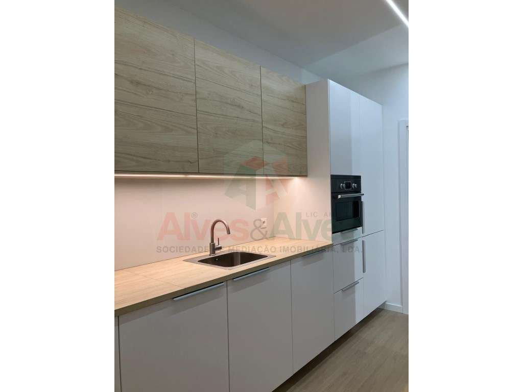 Apartamento T1 Renovado - Centro da Maia (Junto à Linha do Metro) - Grande imagem: 5/13