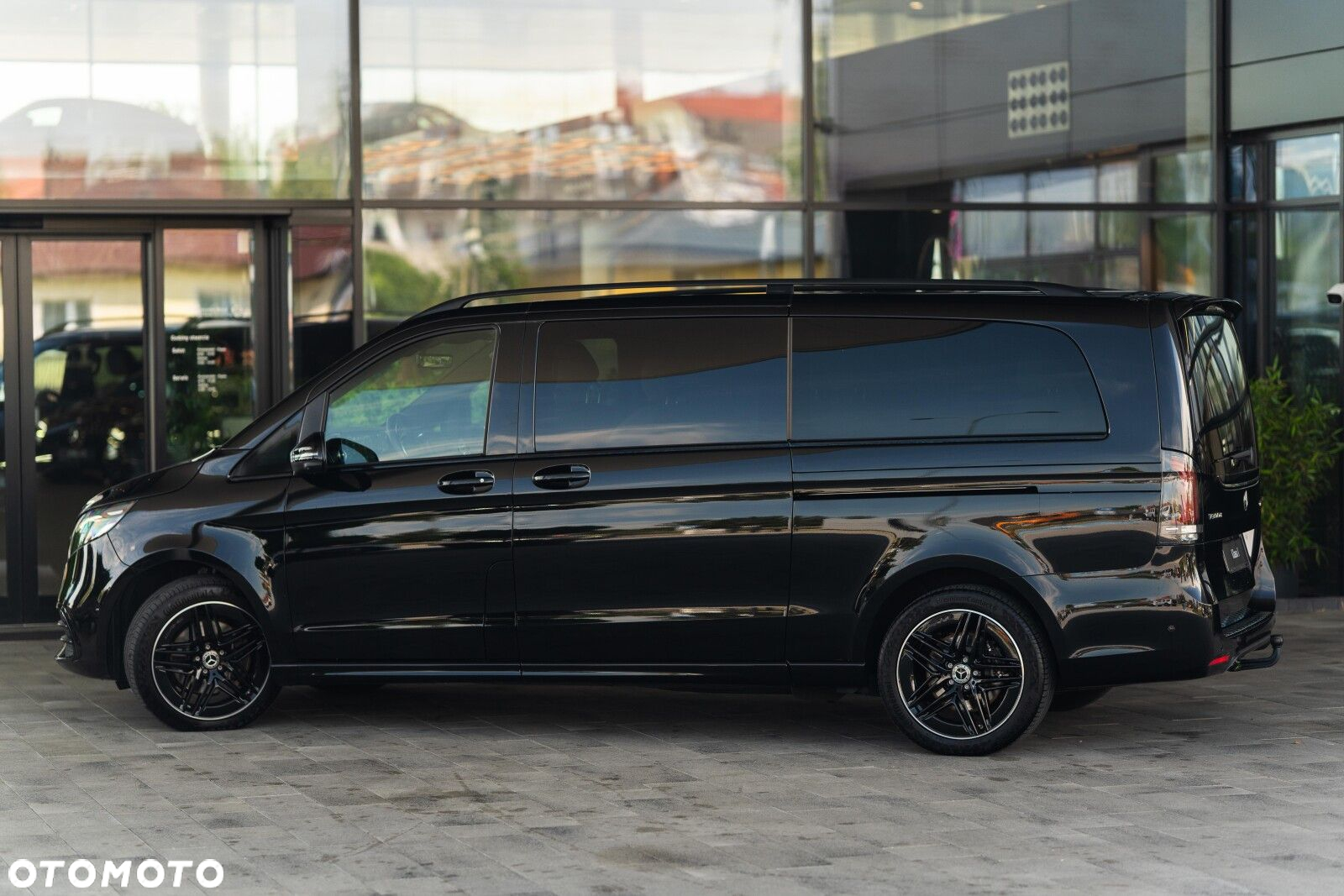 Mercedes-Benz Klasa V - 6