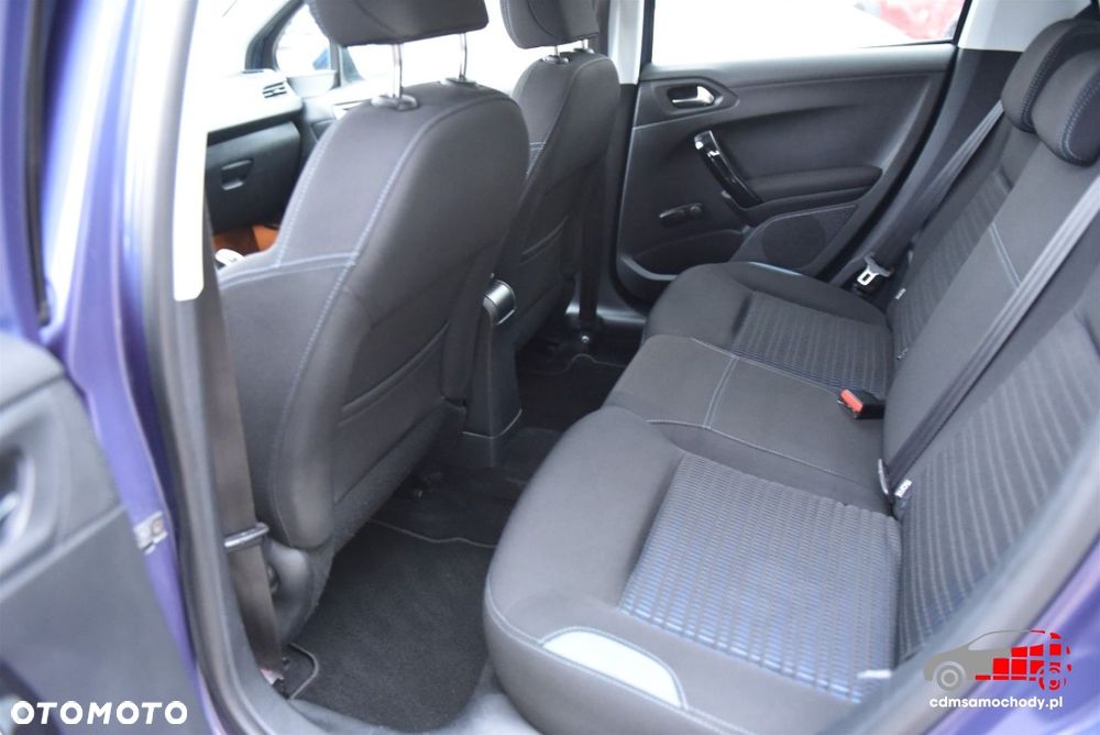 Peugeot 208 - 15