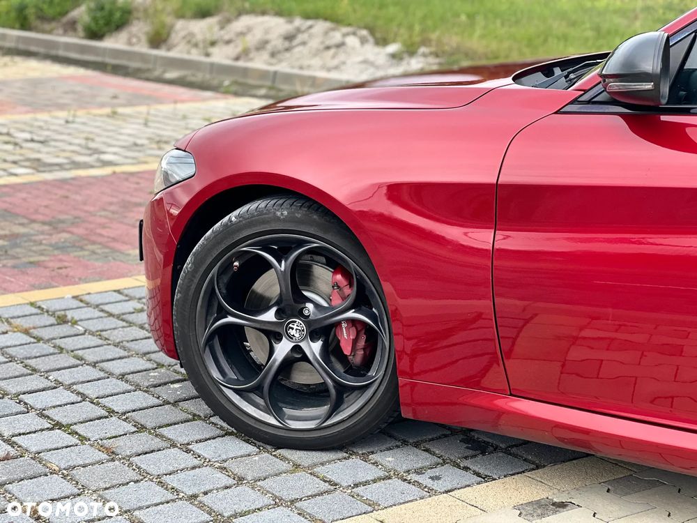 Alfa Romeo Giulia 2.0 Turbo 16V AT8-Q4 Veloce Ti - 10