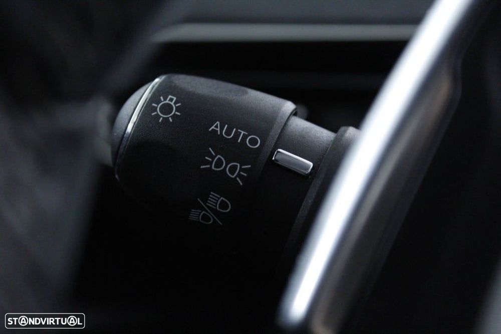 Peugeot 5008 1.2 PureTech Allure Pack EAT8 - 24