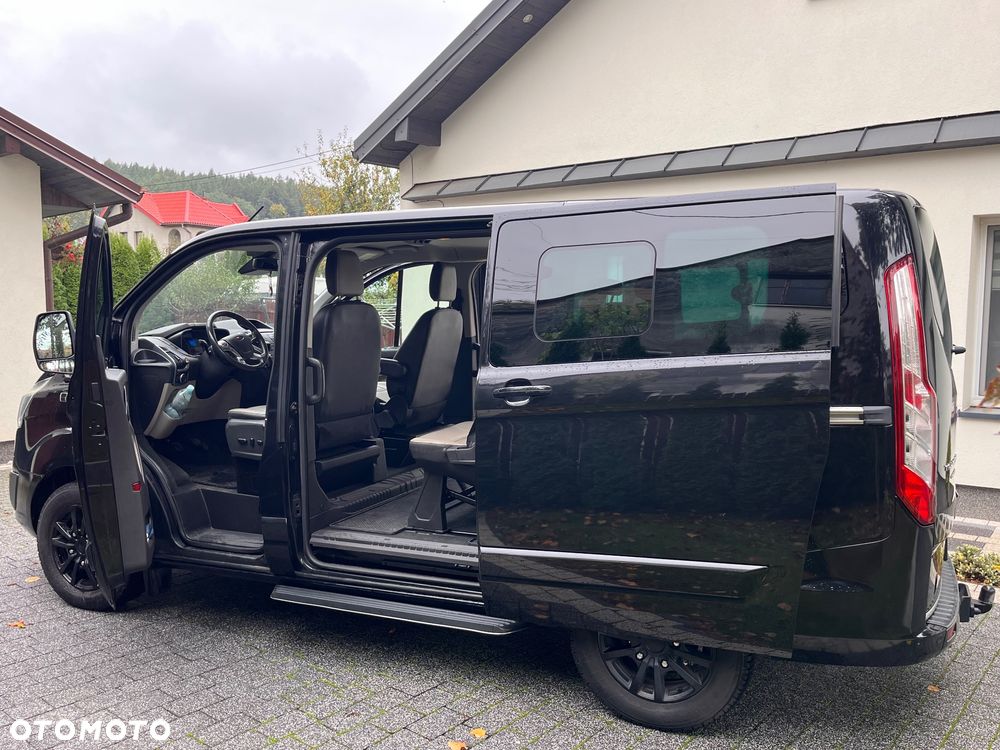 Ford Tourneo Custom - 18