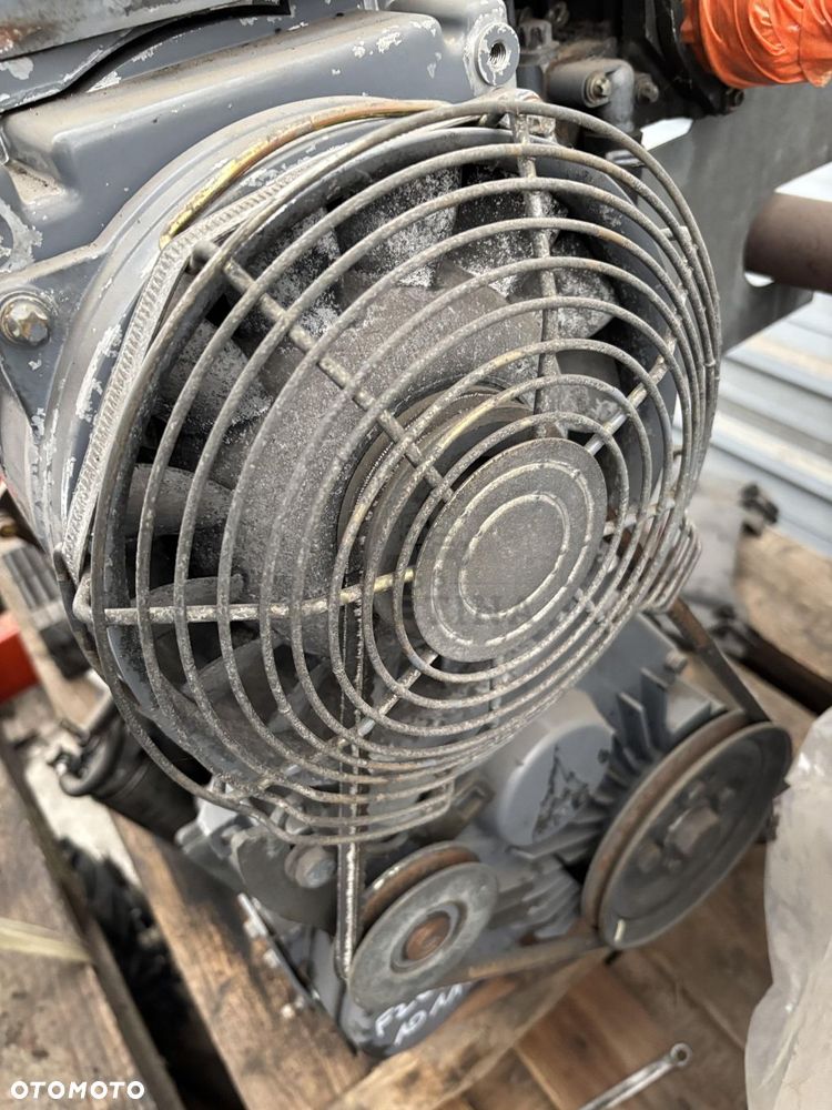 Deutz F2L1011 Silnik Blok Koło Zamachowe Tłok Pokrywa CZĘŚCI - 4