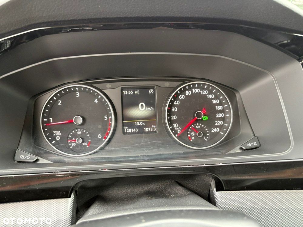 Volkswagen Multivan - 21